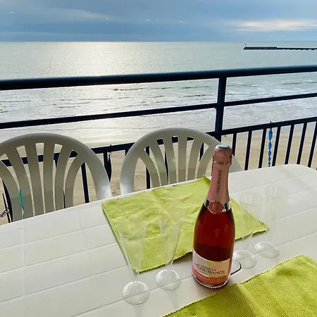 Face Ocean : T3 Au 9eme Avec Balcon-terrasse, Centre Et Ville, Confort - Fr-1-92-645 Apartment Les Sables-d'Olonne