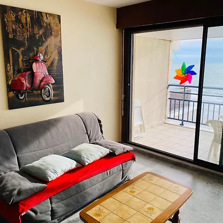 Face Ocean : T3 Au 9eme Avec Balcon-terrasse, Centre Et Ville, Confort - Fr-1-92-645 Les Sables-d'Olonne