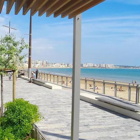 Face Ocean : T3 Au 9eme Avec Balcon-terrasse, Centre Et Ville, Confort - Fr-1-92-645 *