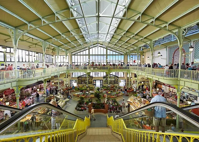 Face Ocean : T3 Au 9eme Avec Balcon-terrasse, Centre Et Ville, Confort - Fr-1-92-645 * 莱萨布勒-多洛讷